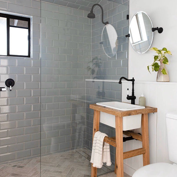 Cuisine 30 in Country Bathroom renovation by Front Porch Properties