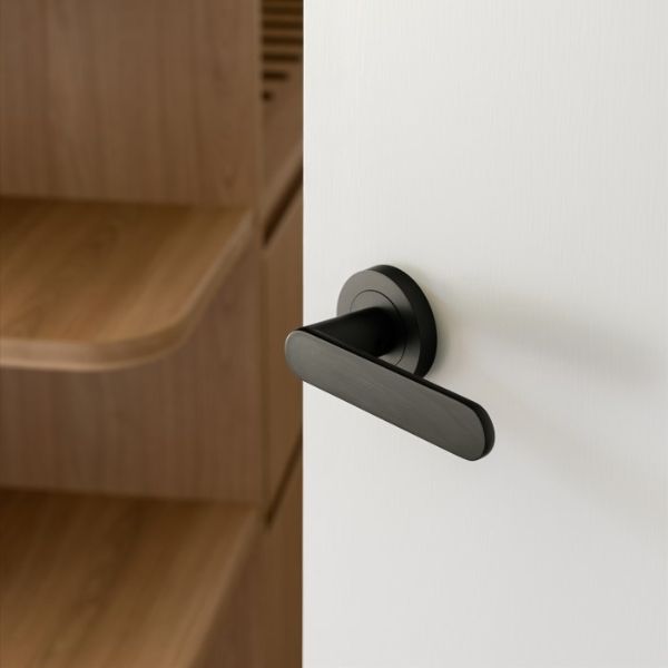 Zanda Duke Privacy Set Matte Black Lifestyle Image - The Blue Space