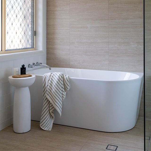 Bao Bon Back to Corner Bath - The Blue Space