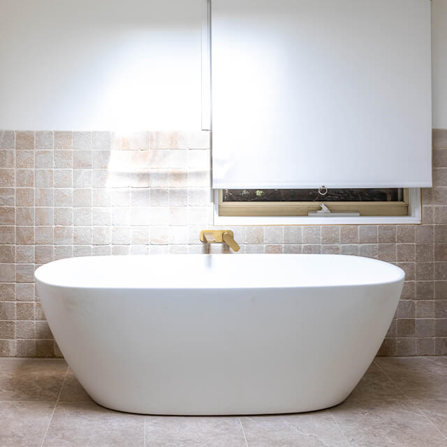 Caroma Contura II 1700mm Freestanding Bath - Matte White CII7FSMW - The Blue Space