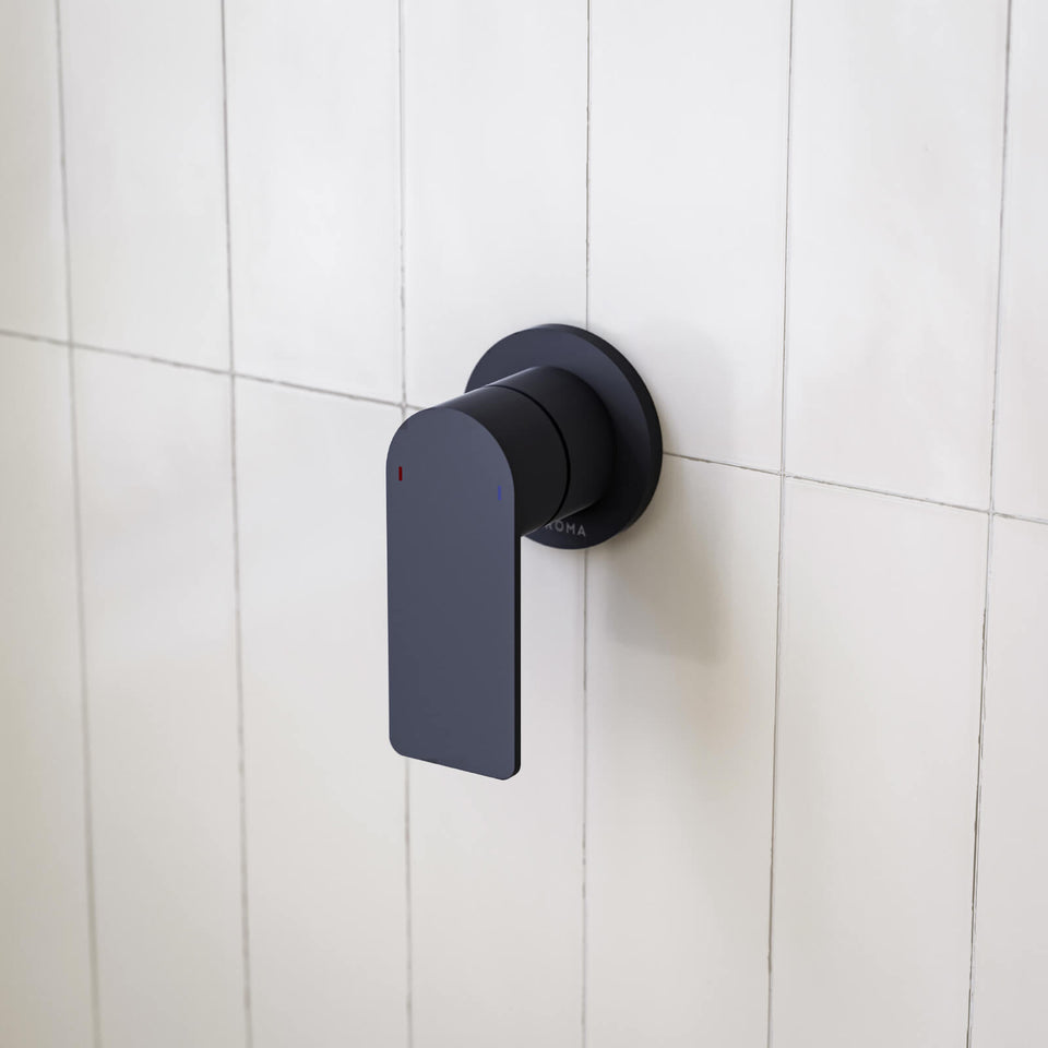 Caroma Urbane II Bath/Shower Mixer Round Matte Black