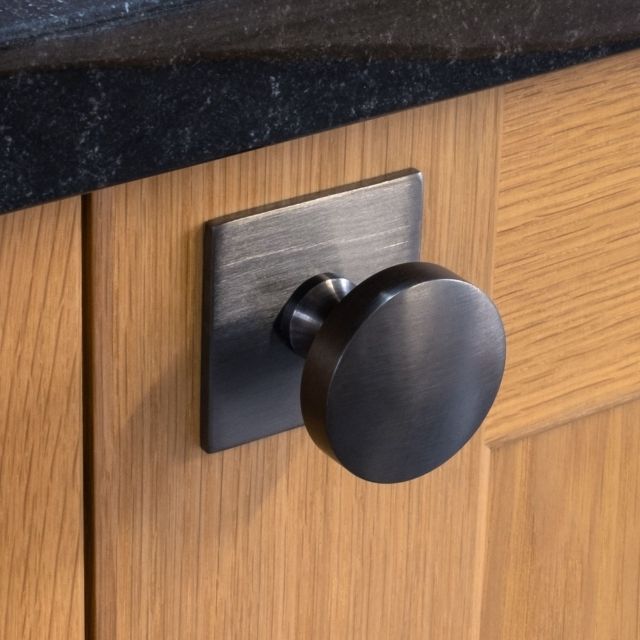 Lifestyle Castella Hastings 38mm Knob on Backplate Gunmetal PVD 803.038.45PVD - The Blue Space