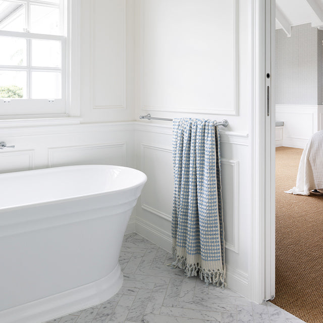 Decina Regent 1700mm Freestanding Oval Bath with Intergrated Overflow