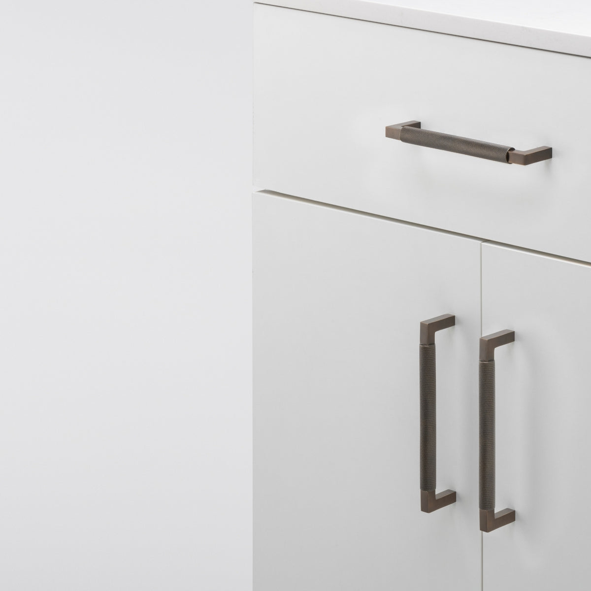 Lifestyle Iver Brunswick 160mm Cabinet Pull Handle Signature Brass 22114 - The Blue Space