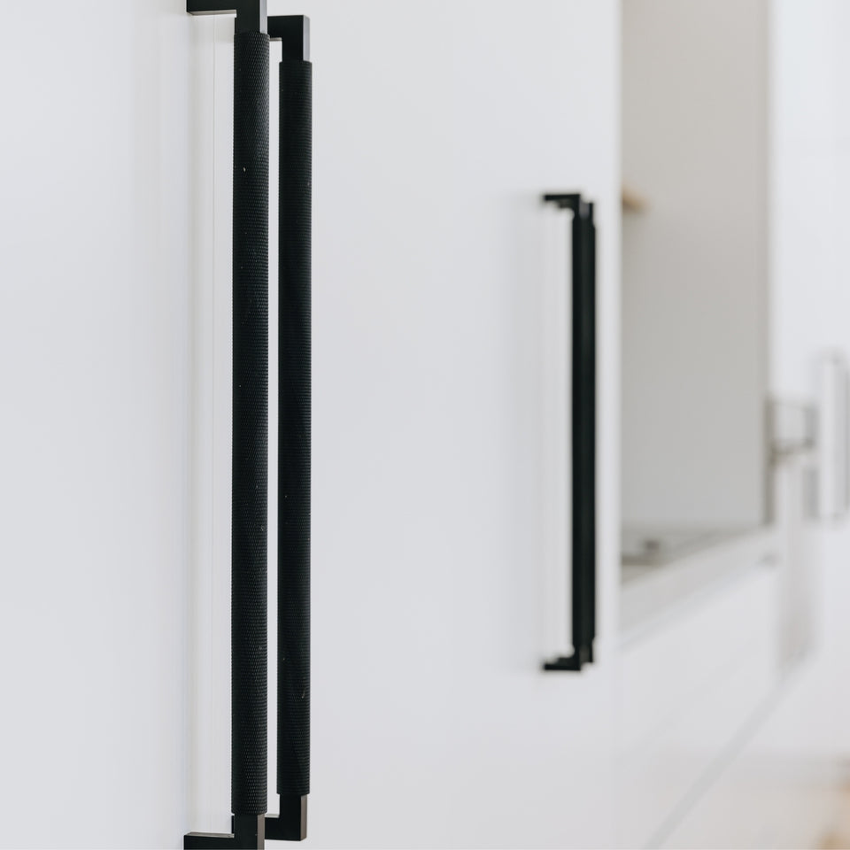 Iver Brunswick 320mm Cabinet Pull Handle Matte Black