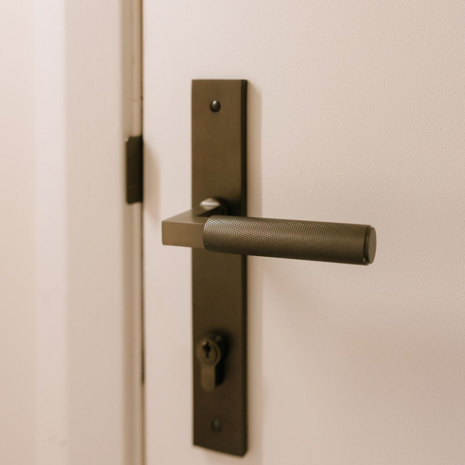 Lifestyle Iver Brunswick Lever Rectangular Backplate Entrance Kit with High Security Lock Signature Brass 10752KENTR60KT - The Blue Space