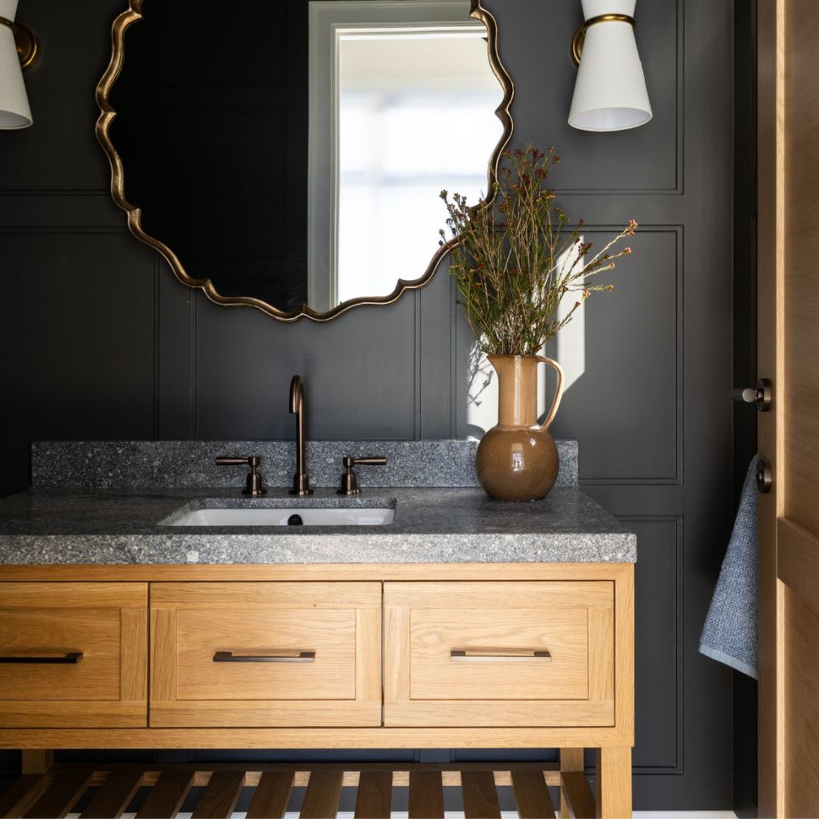Project Image iver-cali-128mm-cabinet-pull-handle-signature-brass-SDG-0519-the-blue-space