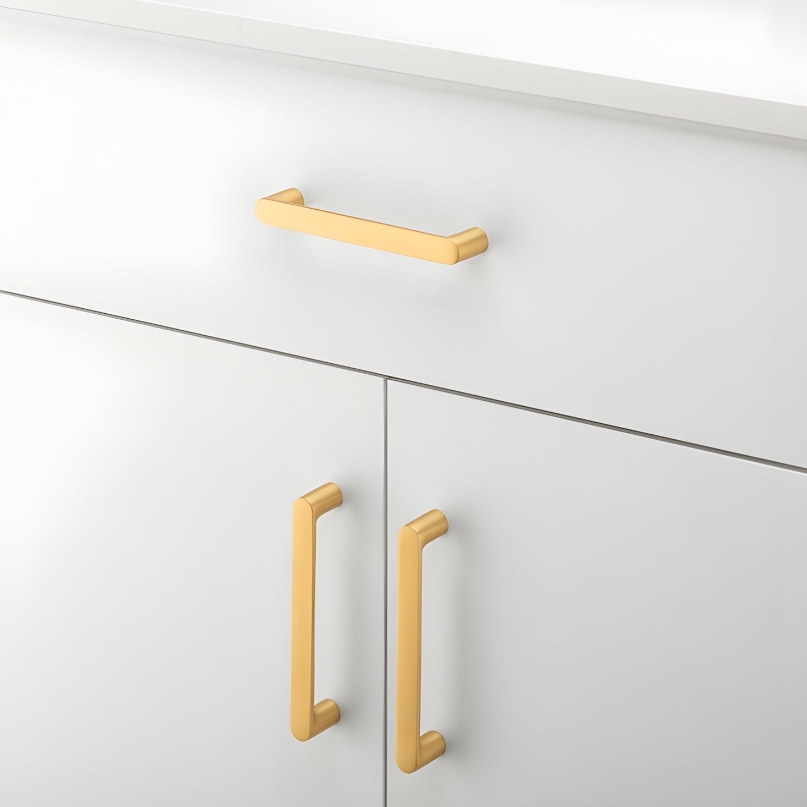 Detail1 Iver Osaka 128mm Cabinet Pull Handle Brushed Brass 20956 - The Blue Space