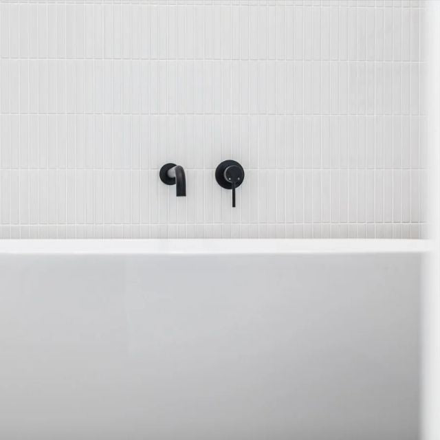 Lifestyle 3 Meir Round Wall Mixer Matte Black Trim Kit MW03-FIN - The Blue Space