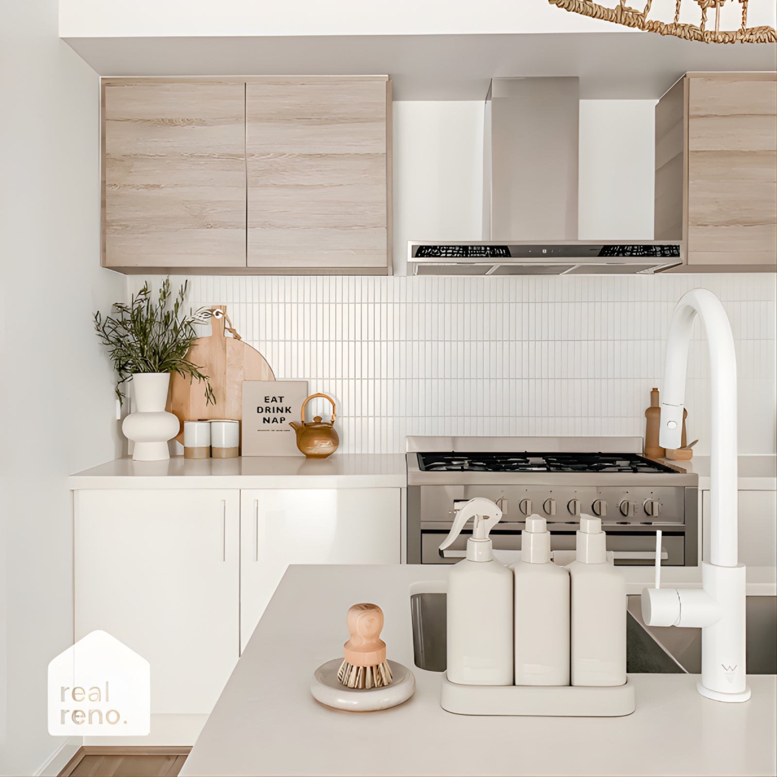 Lifestyle Momo Handles Livorno D Handle Matt White M3163.192.MWH.FG - The Blue Space