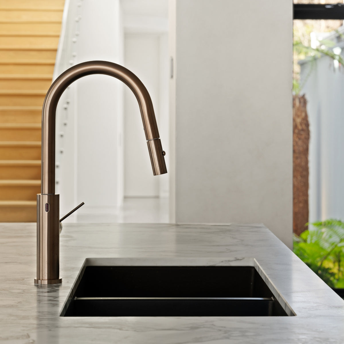 Lifestyle 1 Nero Mecca Smart Sensor Pull Out Kitchen Mixer Brushed Bronze NR221908ABZ - The Blue Space