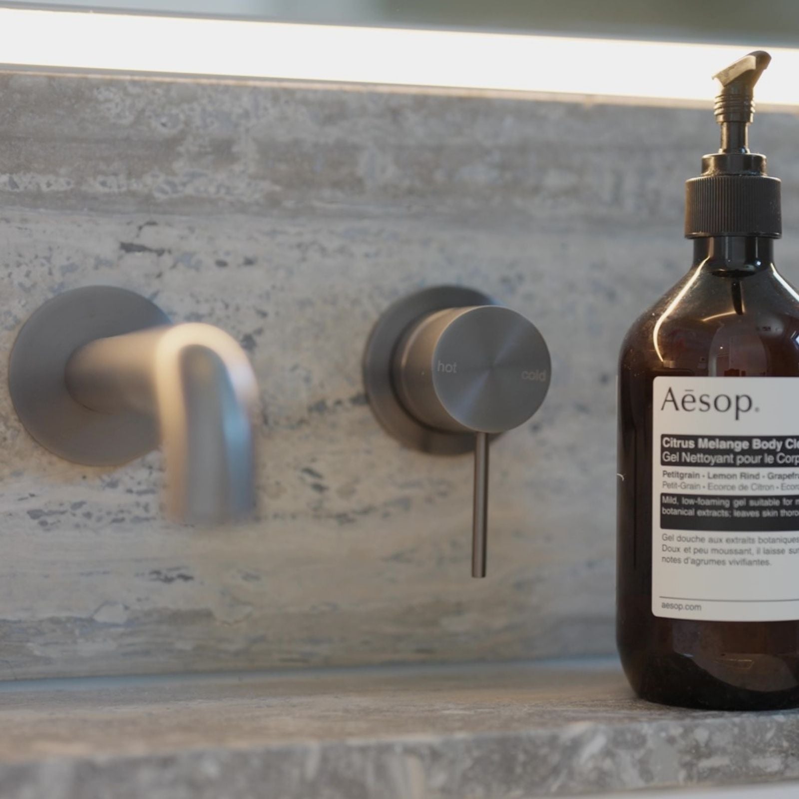 Lifestyle 4 Nero Mecca Wall Basin/Bath Mixer Separate Back Plate 160mm Gun Metal NR221910C160GM - The Blue Space