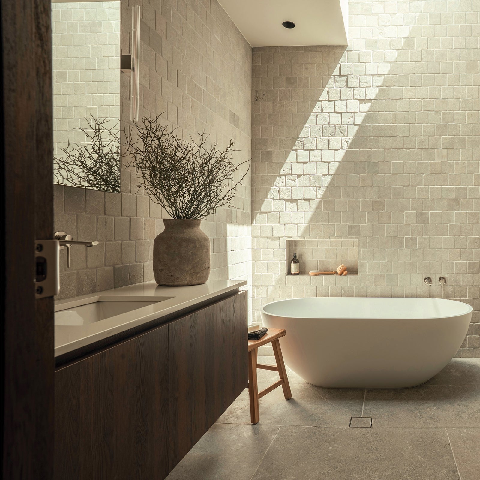 Lifestyle 1 Phoenix Point Drain TI 130mm Outlet 90mm 202-1305-51 - The Blue Space