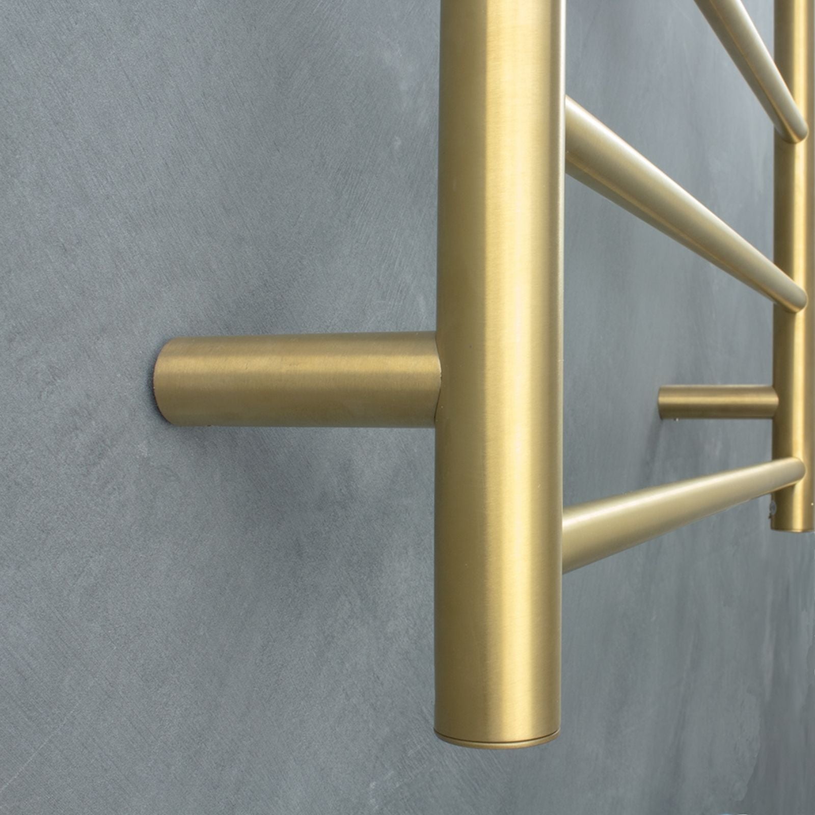 Lifestyle 2 Radiant Heated Round Ladder 600 x 800mm Brushed Gold GLD-RTR01 - The Blue Space
