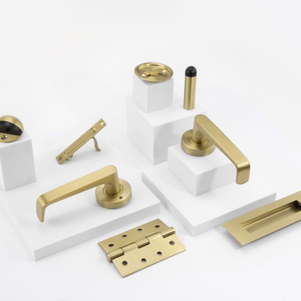 Lockwood Vivid V1 Passage Lever Set Round Rose Satin Brass | The Blue Space