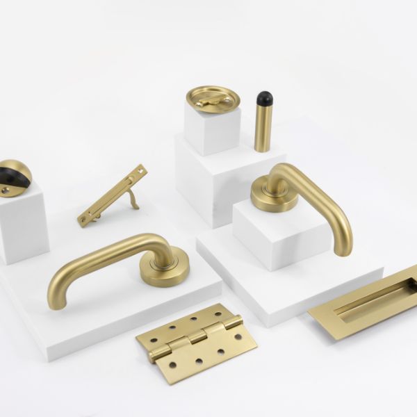 Lockwood Vivid V2 Passage Lever Set Round Rose Satin Brass | The Blue Space