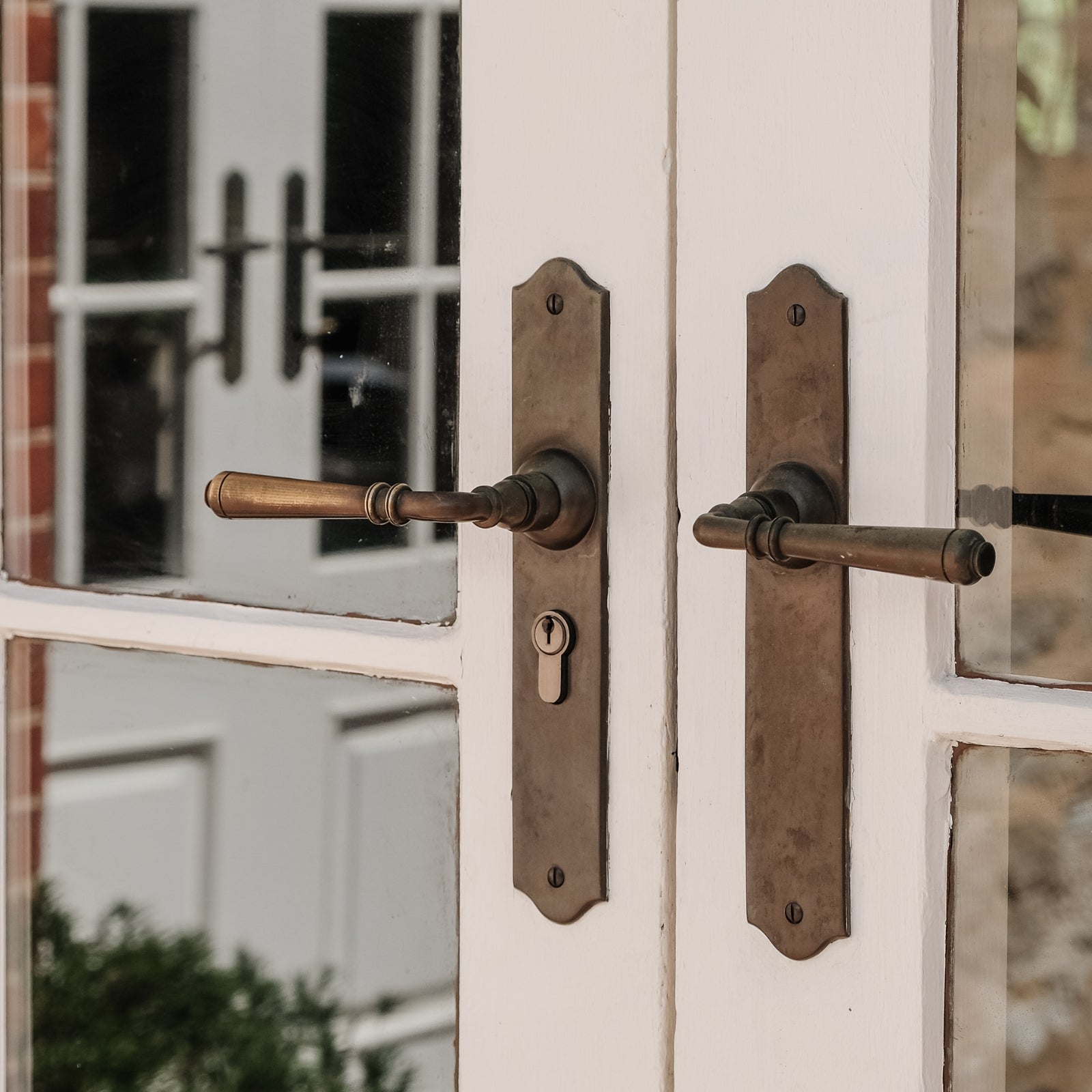 TradCo Reims Lever Long Backplate Entrance Set with High Security Lock Antique Brass 0774KENTREURO57KK - The Blue Space
