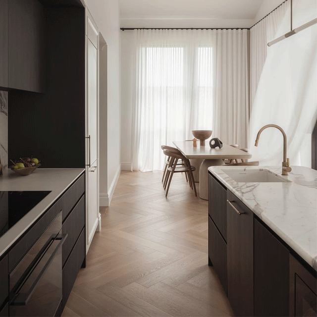 Turner Hastings Novi 61 x 46 Universal Flat or Ribbed Fireclay Butler Sink