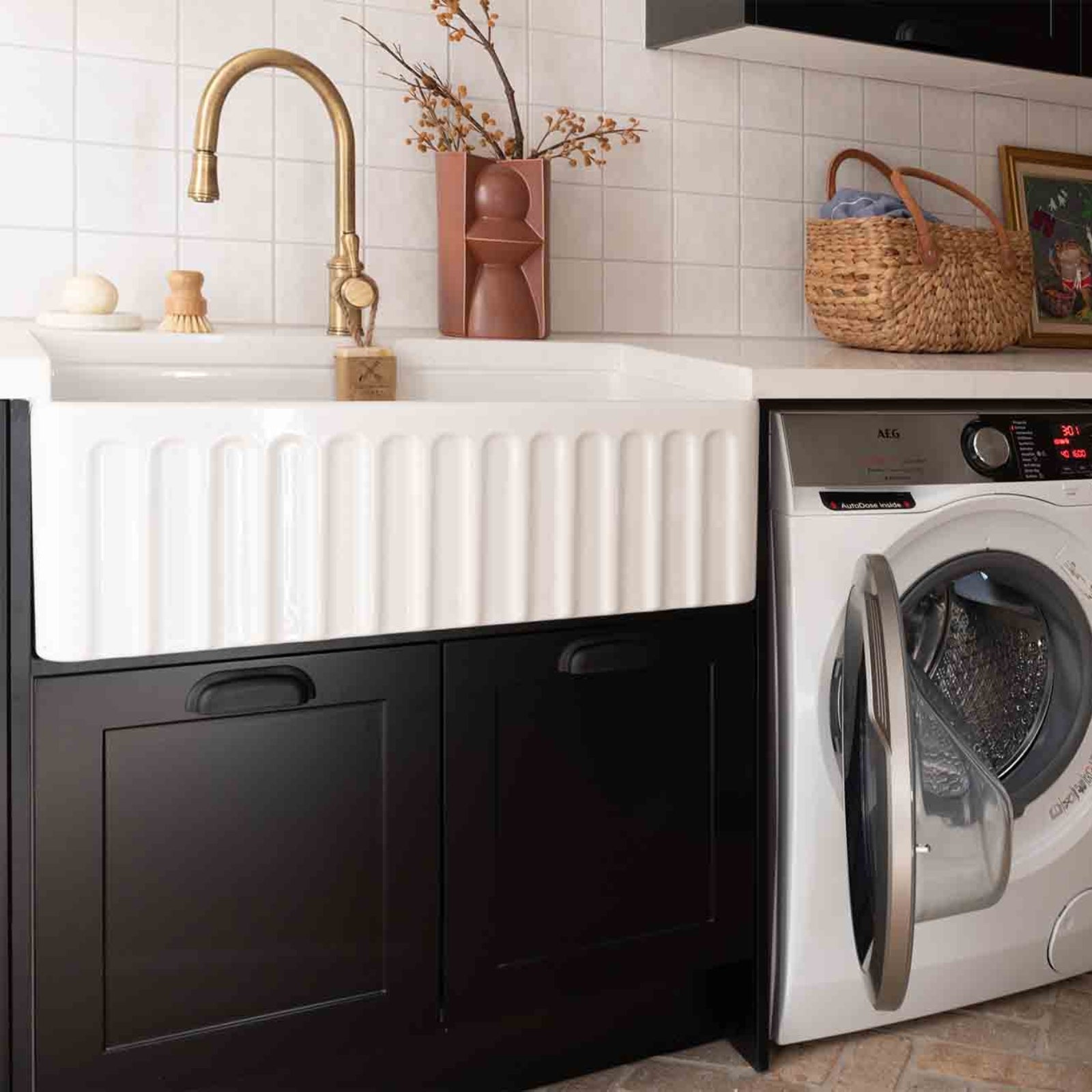 Lifestyle 5 Turner Hastings Novi 75 x 46 Fireclay Single Butler Sink, Universal Flat or Ribbed - Gloss White NO75FS - The Blue Space