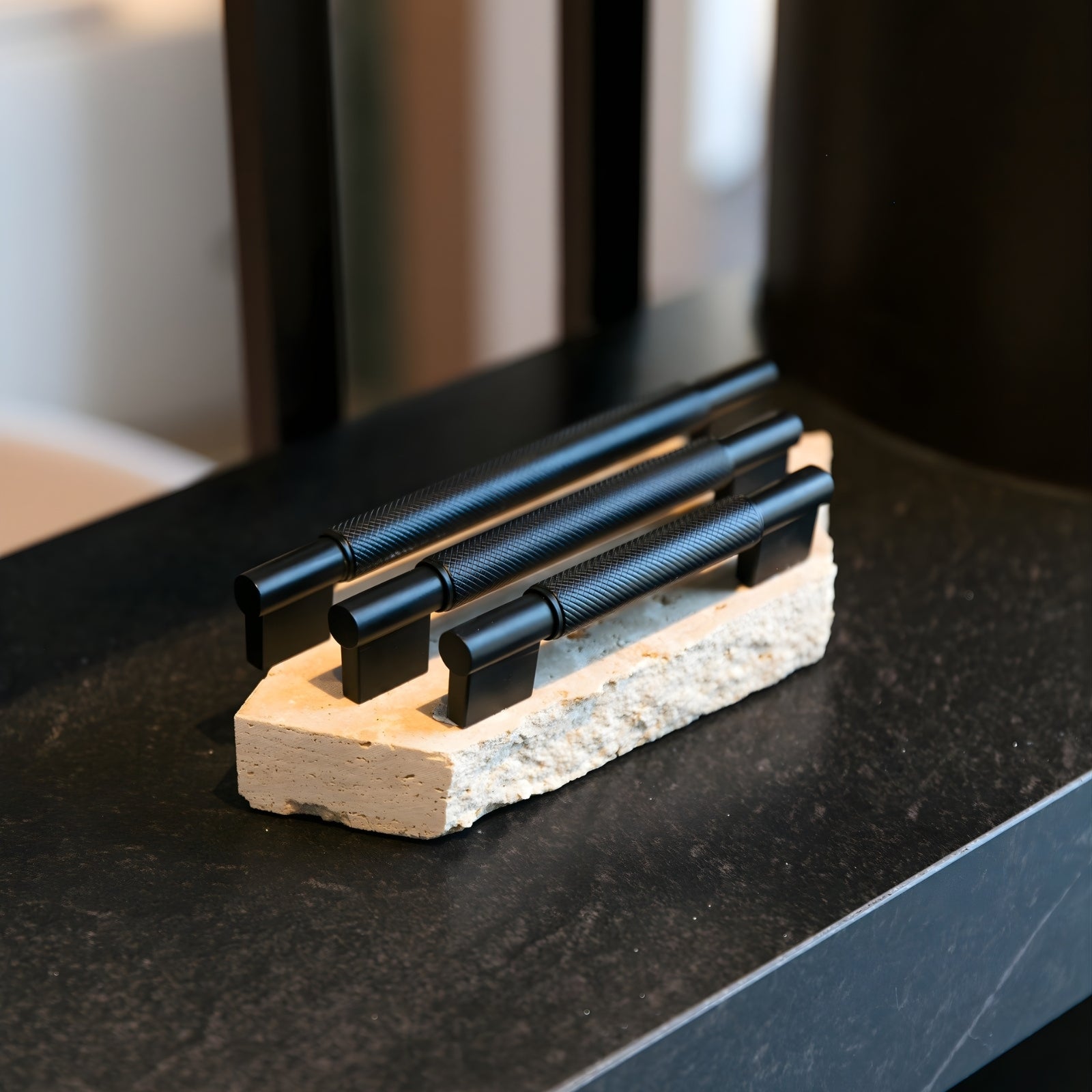 Size Turner Hastings Sassari 128mm Pull Handle Matte Black SA128CB-MB - The Blue Space