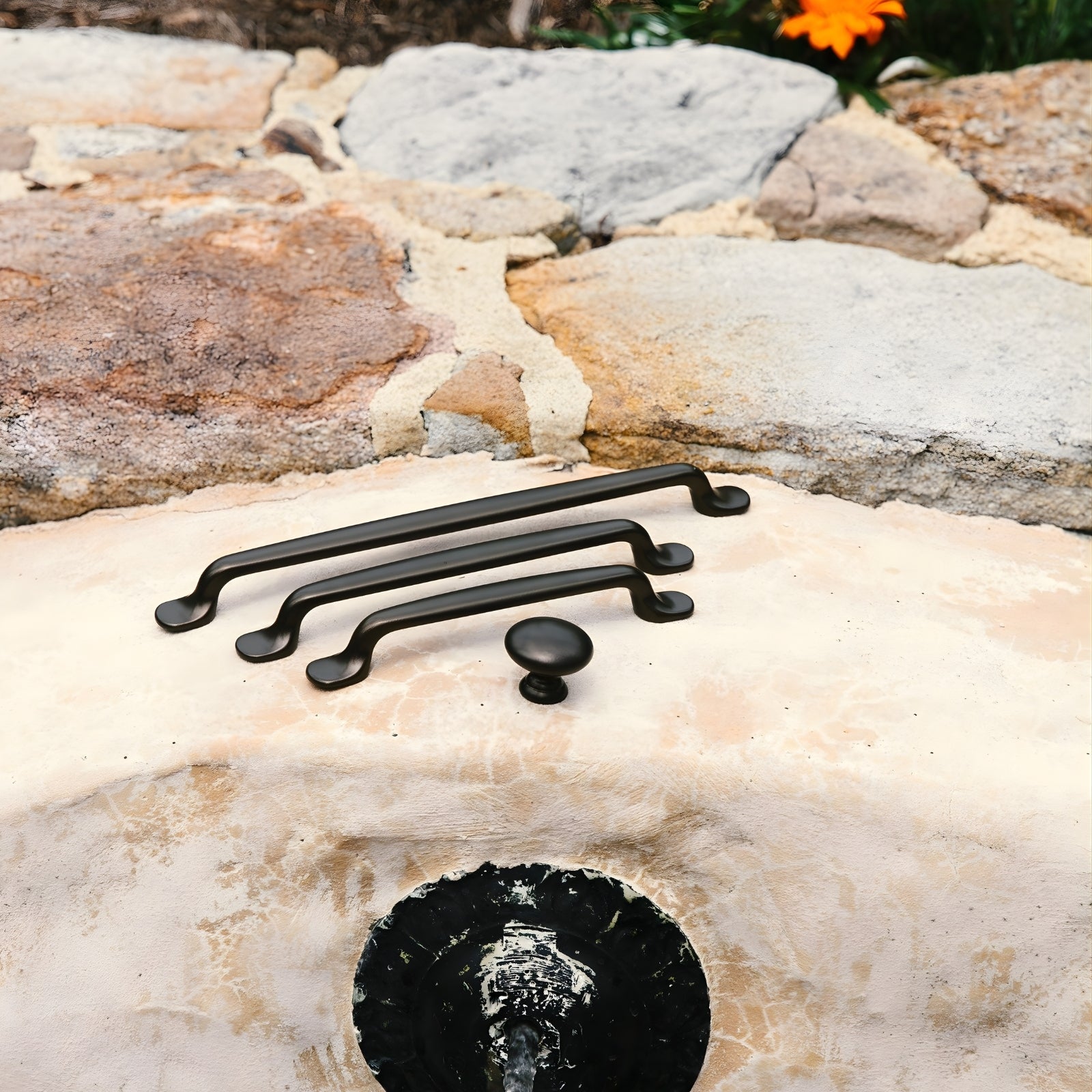 Variations Turner Hastings Tutto 224mm Pull Handle English Bronze TU224CB-EB - The Blue Space