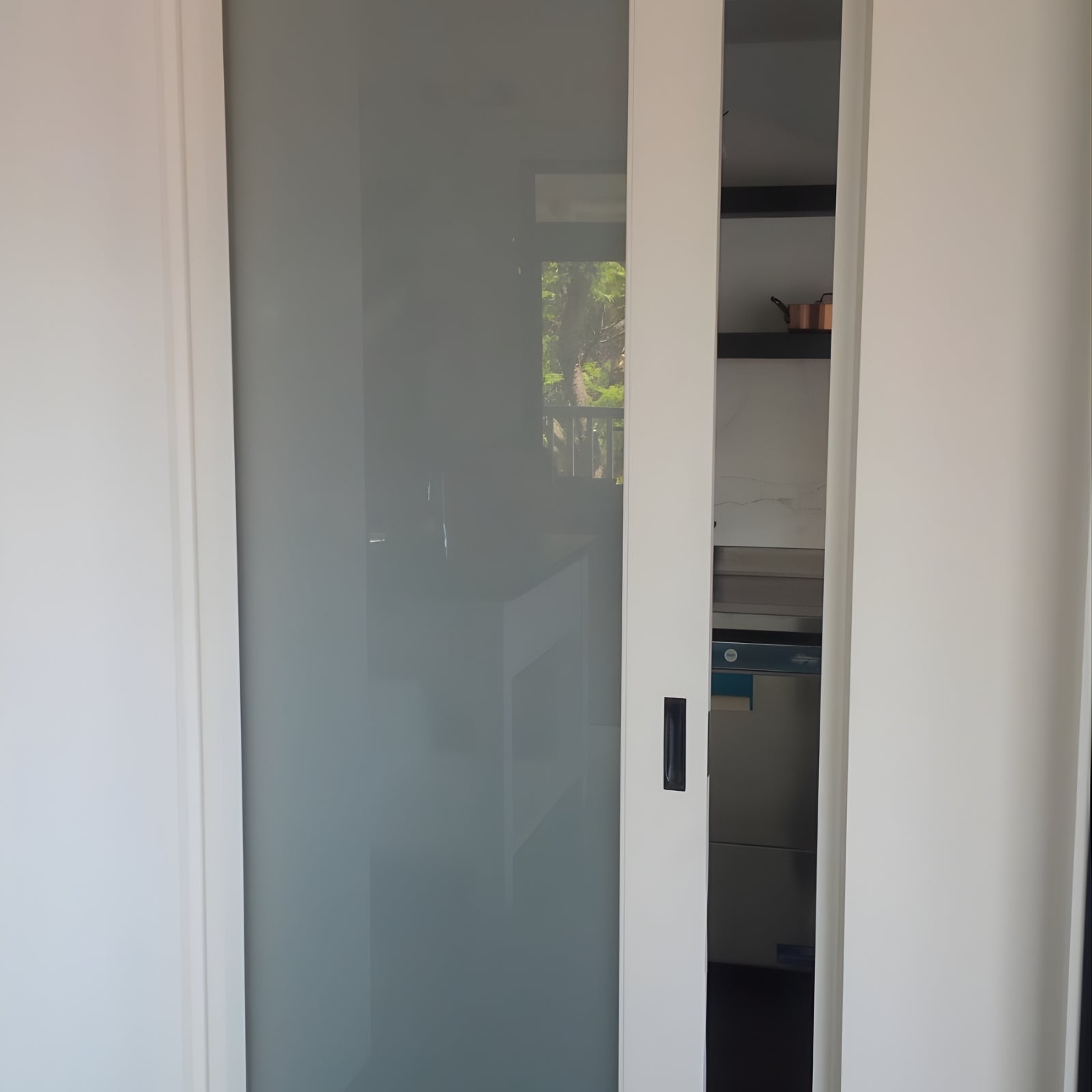 Lifestyle 2 Zanda Verve Flush Pull 200 x 37mm Matte Black 5304.BLK - The Blue Space