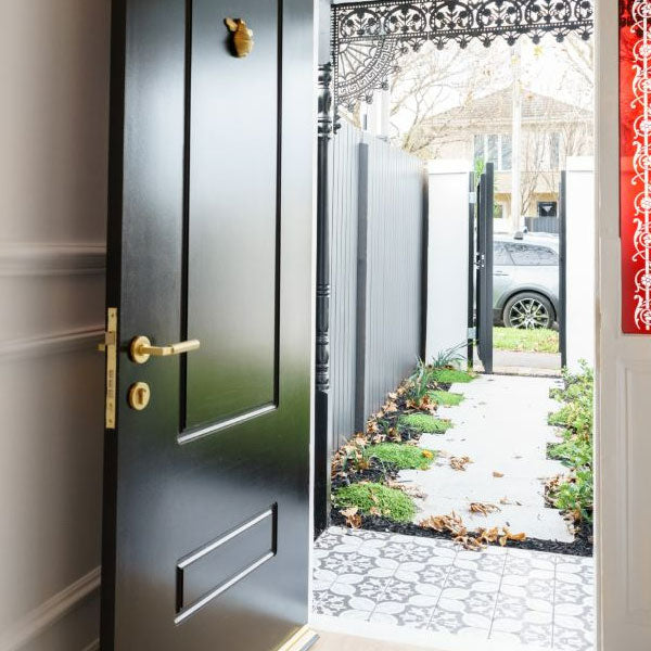 Zanda Zurich Entrance Set 60mm Cylinder (Key/Turn) Satin Brass