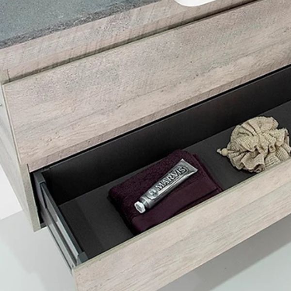 Example Glacier Pro Graphite interior and drawer hardware