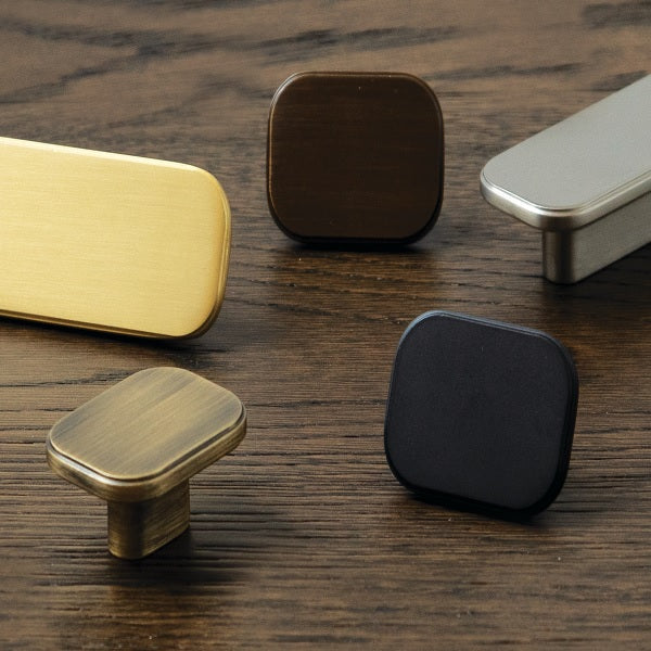 Momo Handles Aspen Knob Matte Black