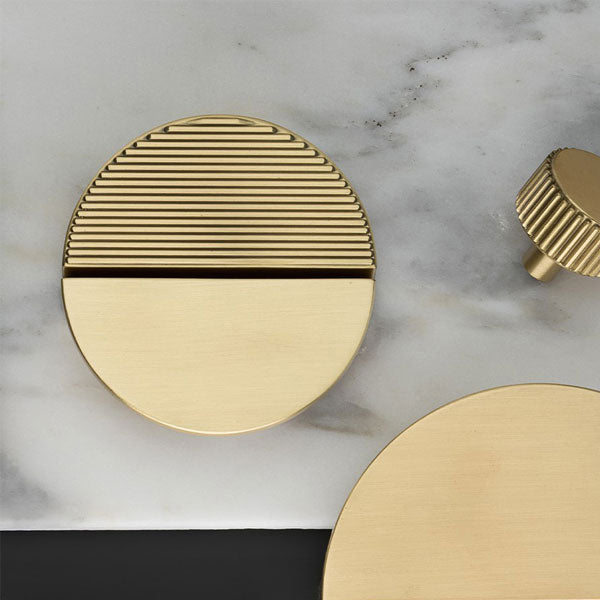 Momo Handles Barrington Eclipse Plain Matt Brass online at The Blue Space