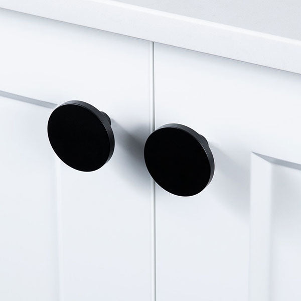 Momo Handles Como Knob 41mm Matt Black | Matte black round cabinet knobs online at The Blue Space