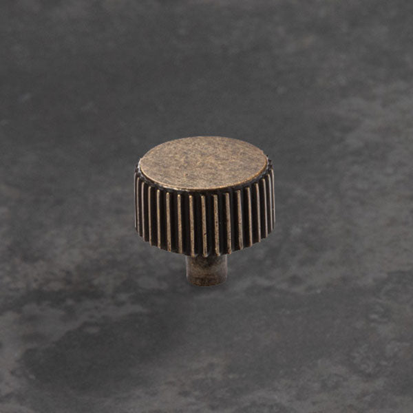 Momo Handles Barrington Knob Bronze - The Blue Space