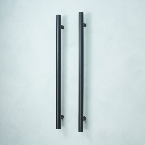 Radiant Vertical Round Single Bar Heated - Matte Black - The Blue Space