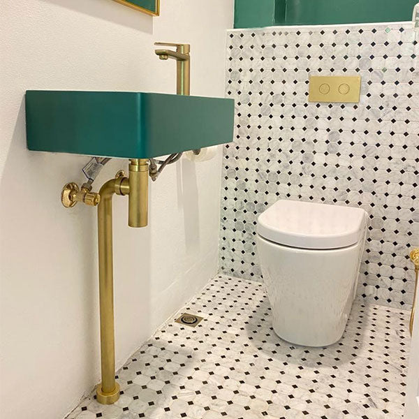 Turner Hastings Deluxe Brass 40mm Bottle S Trap Brushed Brass Lifestyle Image - The Blue Space