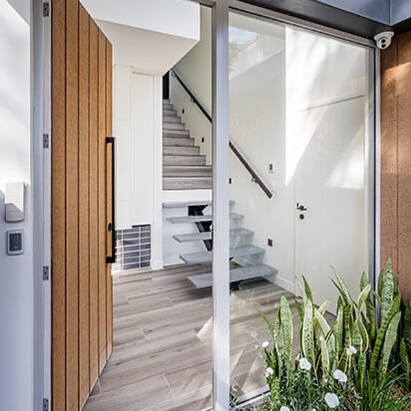 Zanda Polo Pull Handle Matte Black