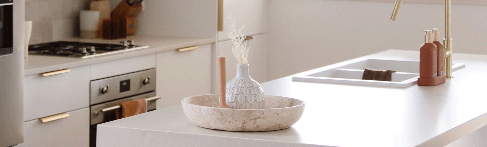 Our Guide to Cabinet Handles: Placement and Sizing