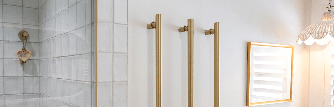 How to Style a Bathroom Using Accessories Like a Designer