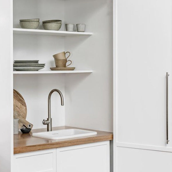 Turner Hastings Cuisine 30x46 Inset/Undermount Fine Fireclay Sink