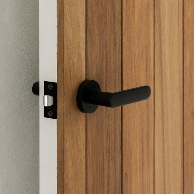 Zanda Duke Entrance Set 70mm Key/Key Matte Black