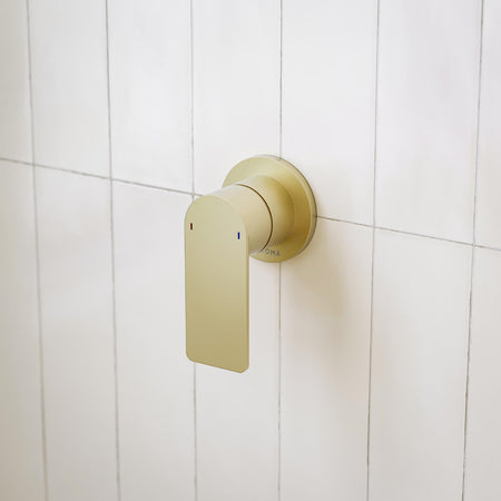Caroma Urbane II Bath/Shower Mixer Round Brushed Brass