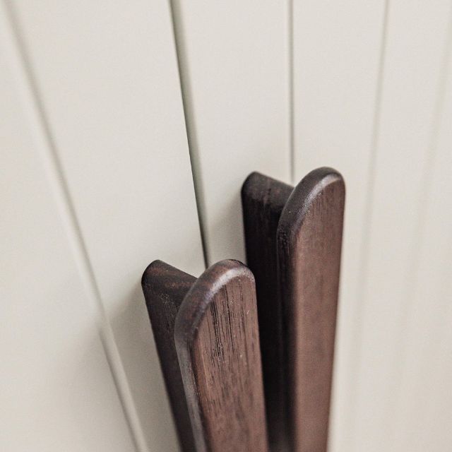 Castella Hydrowood Iluka Timber Pull Handle