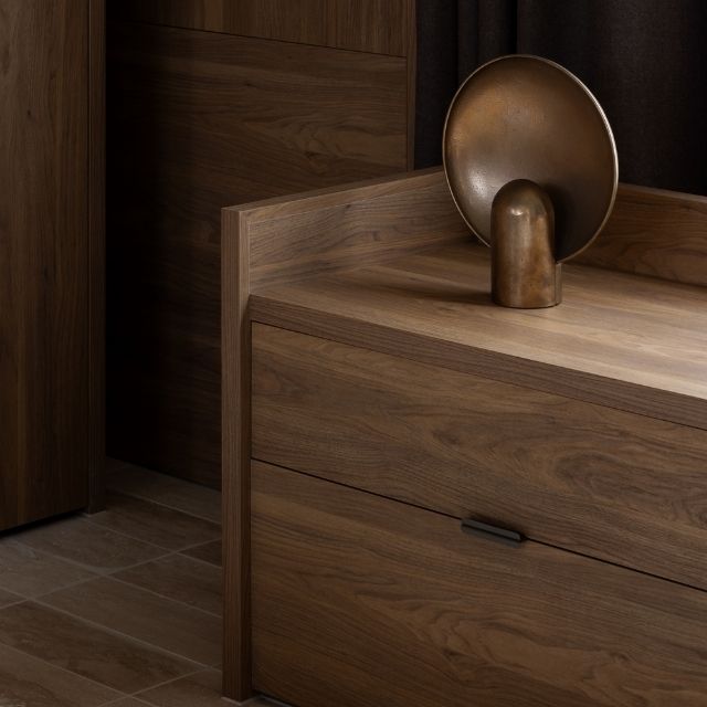 Castella Ledge Solid Brass Lip Pull Bronze