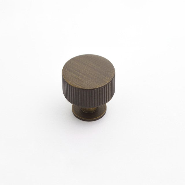 Castella Ridge 30mm Knob Bronze