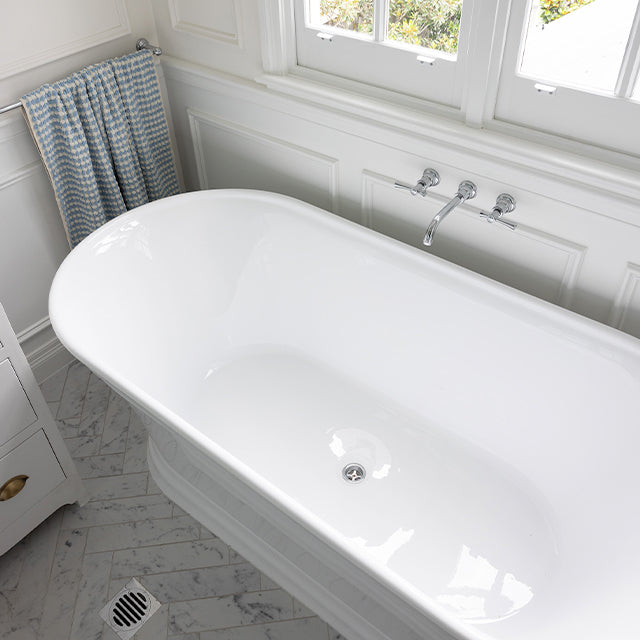 Lifestyle Decina Regent 1700 Freestanding Bath with integrated overflow - The Blue Space