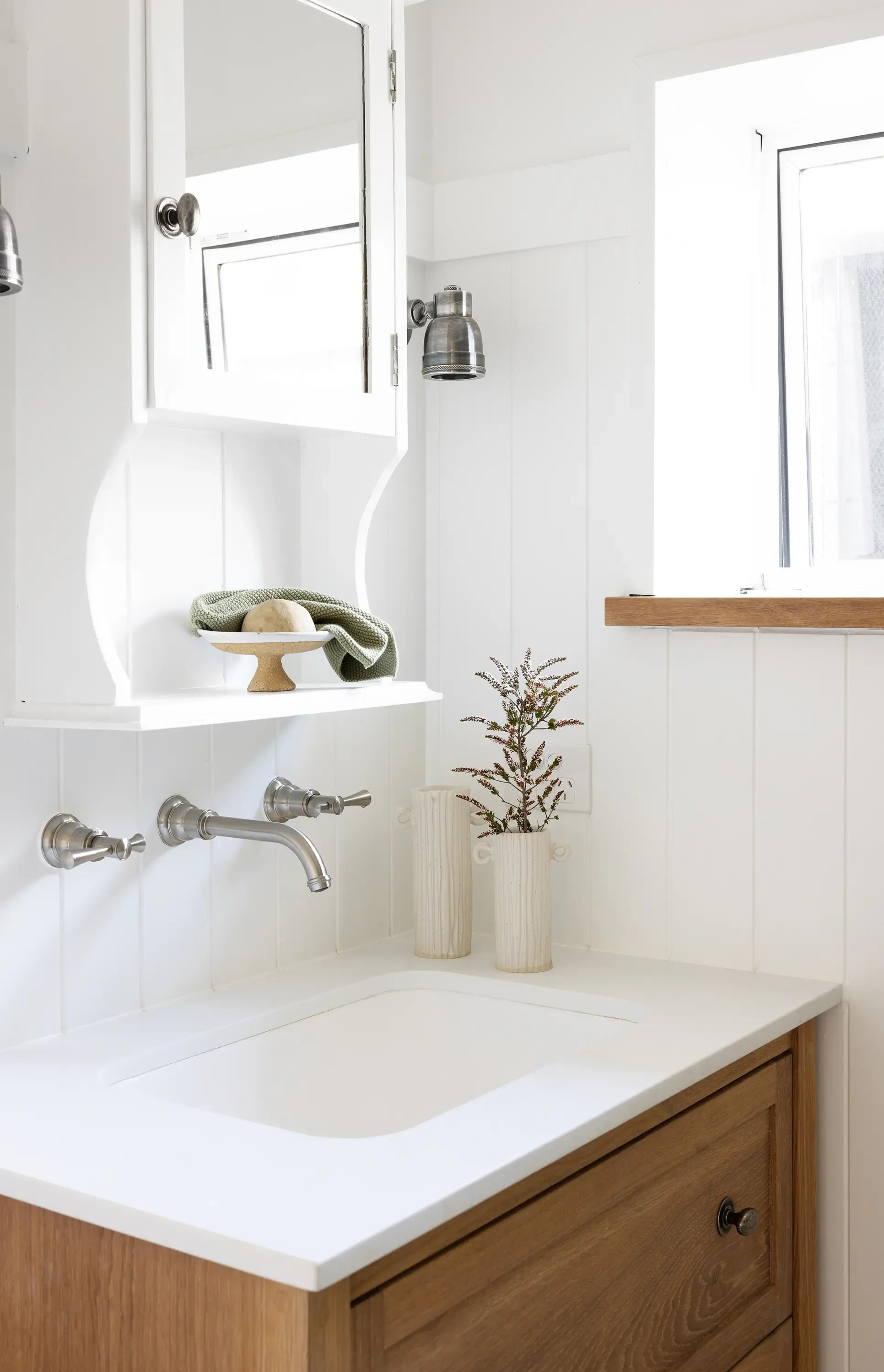 {"type":"root","children":[{"type":"paragraph","children":[{"type":"text","value":"Powder Room"}]}]}