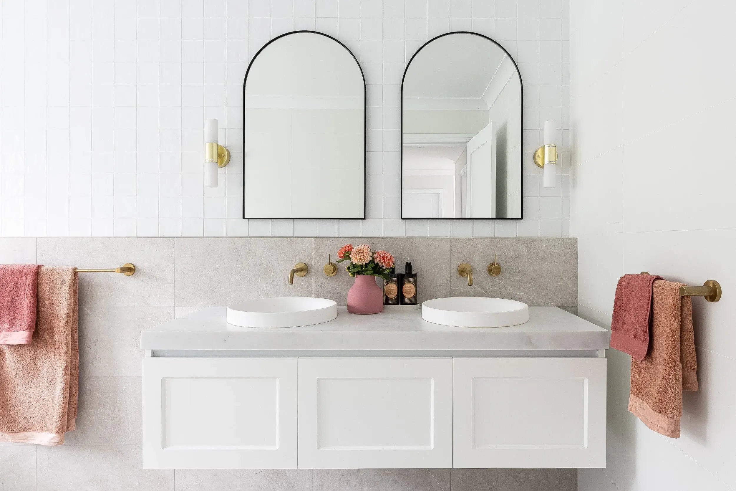 {"type":"root","children":[{"type":"paragraph","children":[{"type":"text","value":"Choose Functional Storage Solutions"}]}]}