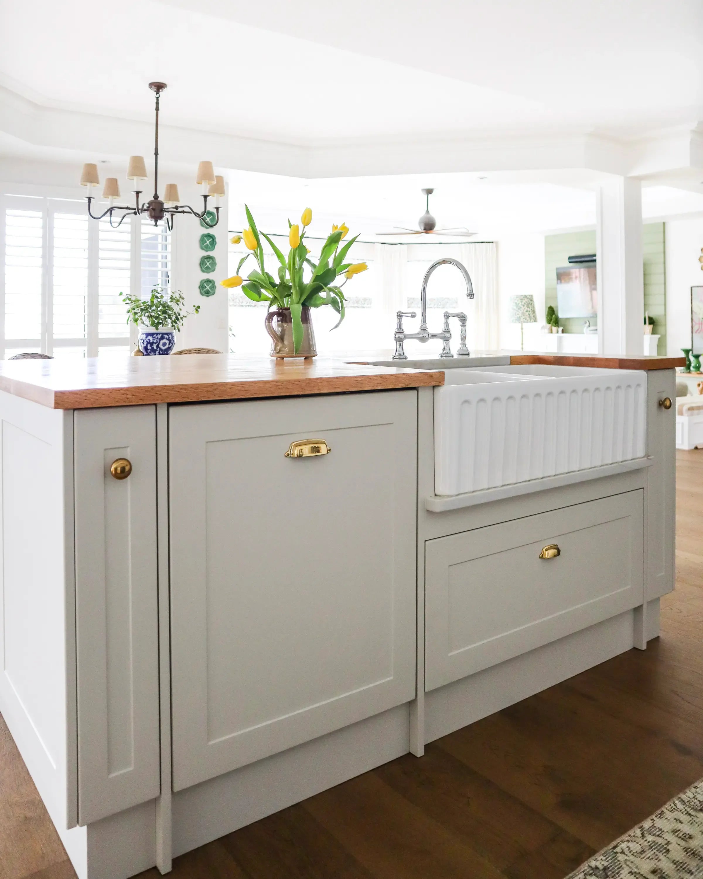 {"type":"root","children":[{"type":"paragraph","children":[{"type":"text","value":"Top tips to recreate your look"}]}]}