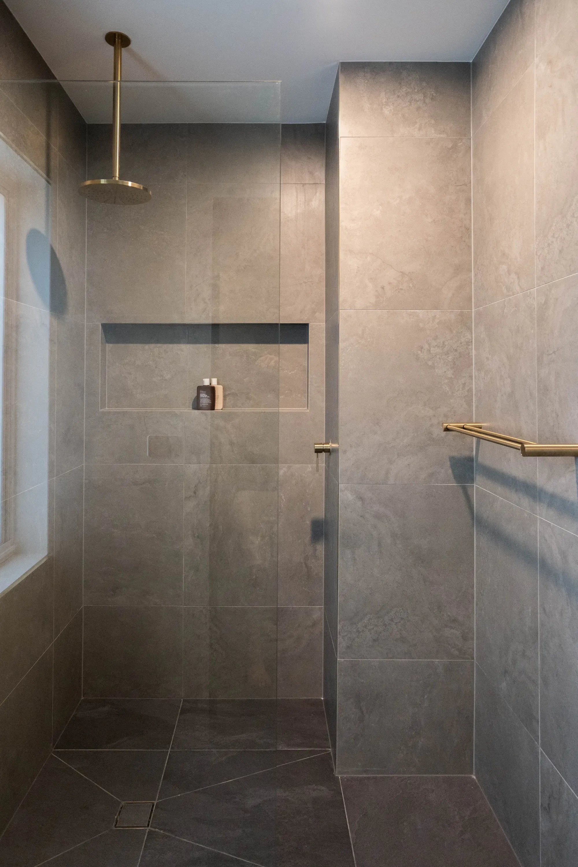 {"type":"root","children":[{"type":"paragraph","children":[{"type":"text","value":"Hotel-Luxe Tapware"}]}]}