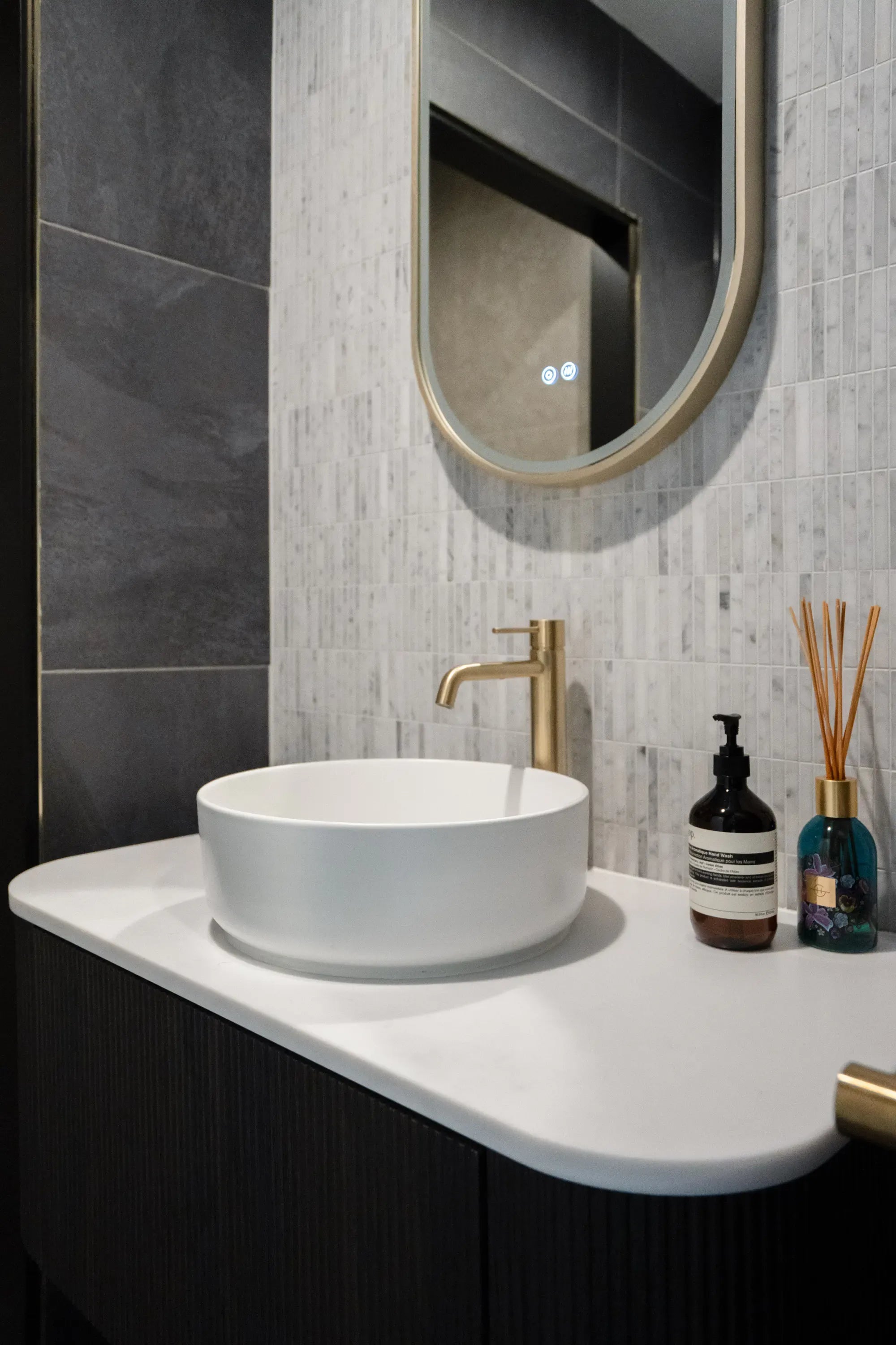 {"type":"root","children":[{"type":"paragraph","children":[{"type":"text","value":"A Touch of Glamour"}]}]}