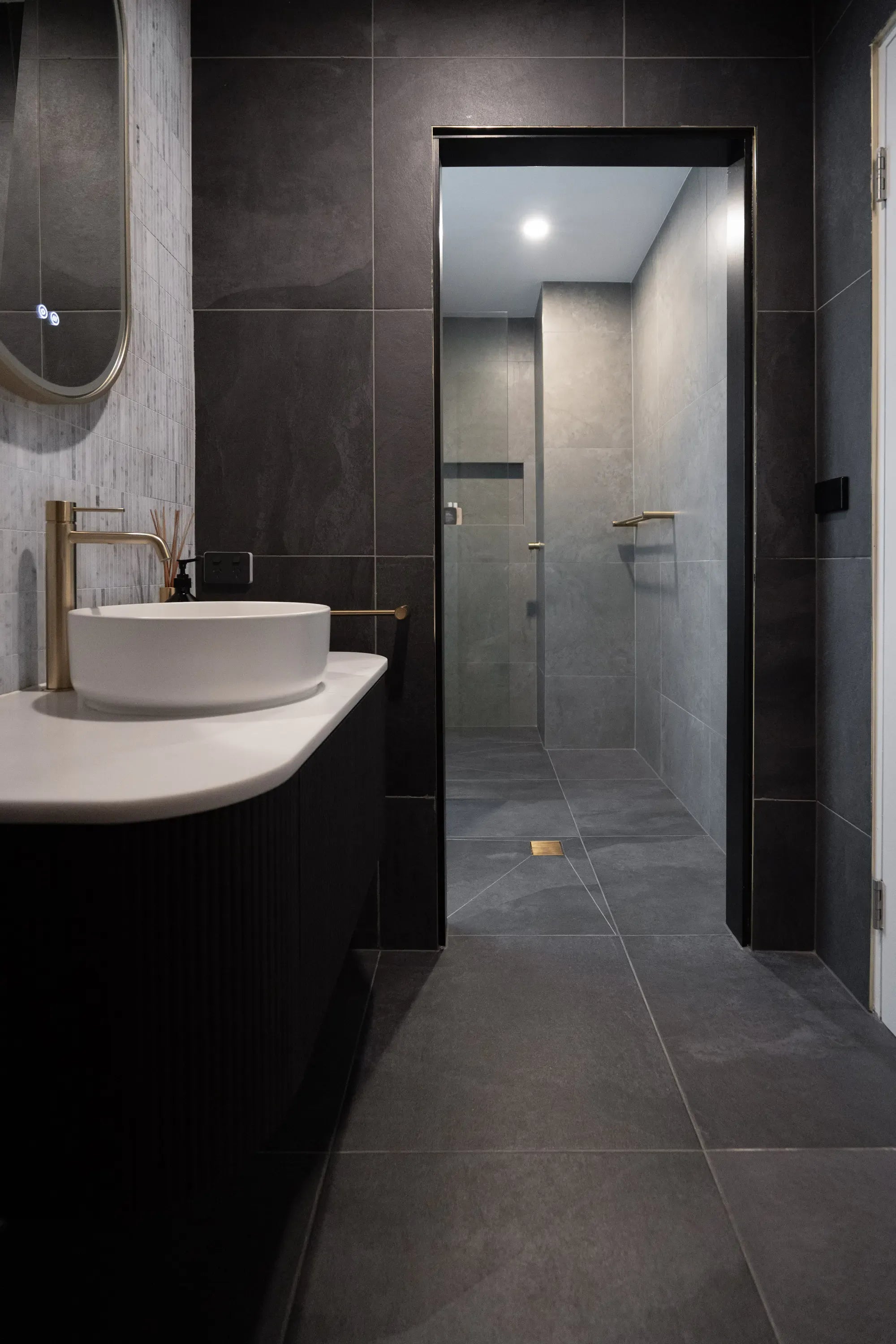 {"type":"root","children":[{"type":"paragraph","children":[{"type":"text","value":"Modern & Functional Layout"}]}]}